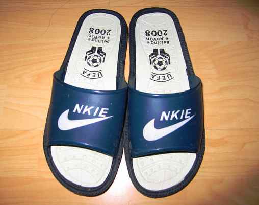 Nkie slippers